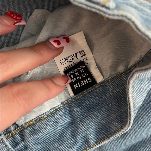 SHEIN Ripped Jeans - Picture 3 of 3